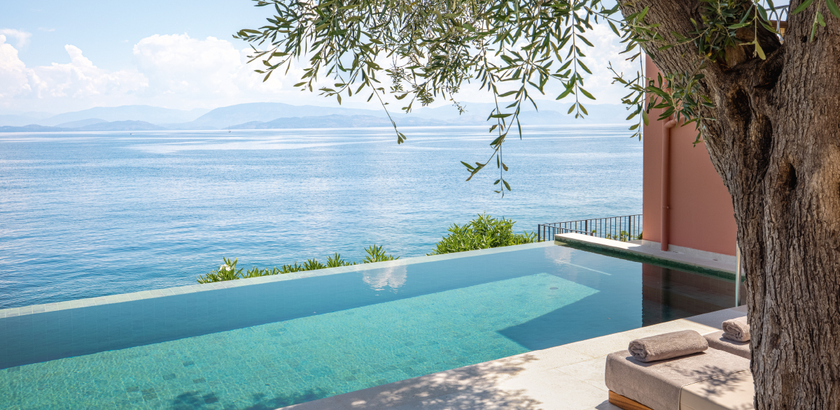 03-private-pool-sea-views-palazzo-odyssia-luxury-accommodation-corfu